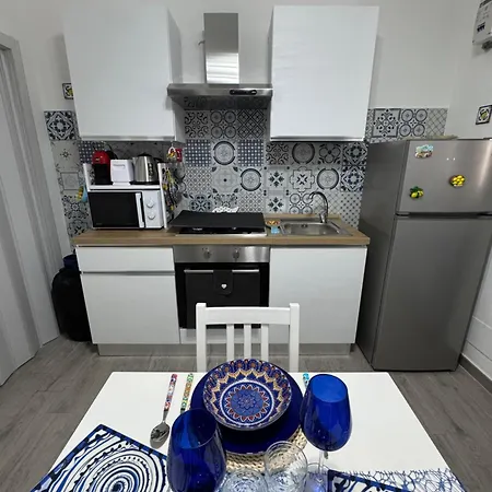 Casetta Blu Mondello Zona Partanna